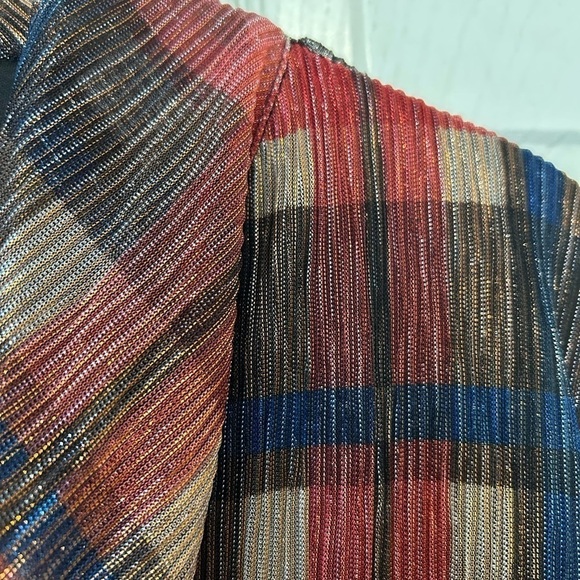 NWOT Zoey & Leelo Multi Colored Shimmering Top. - Picture 4 of 9